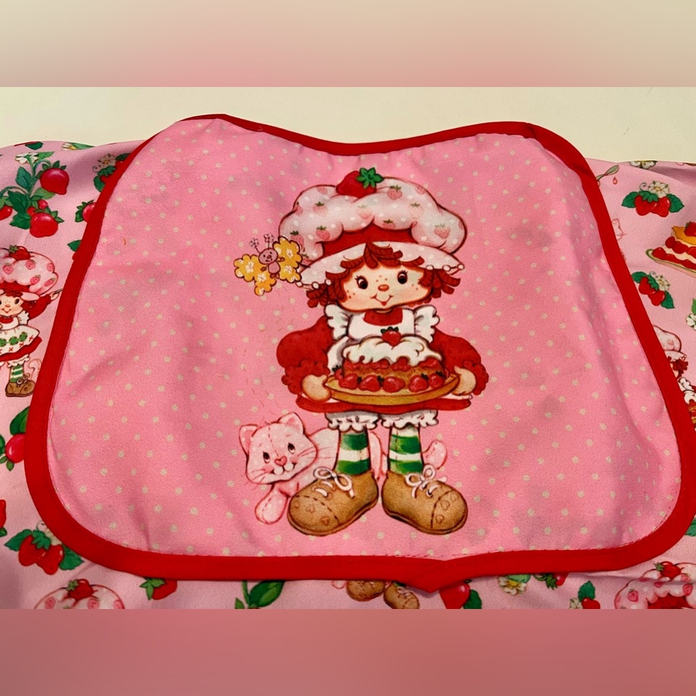 Strawberry Shortcake Ruffle Trimmed Apron, Pocket Front & Adjustable Nec… - Picture 4 of 7